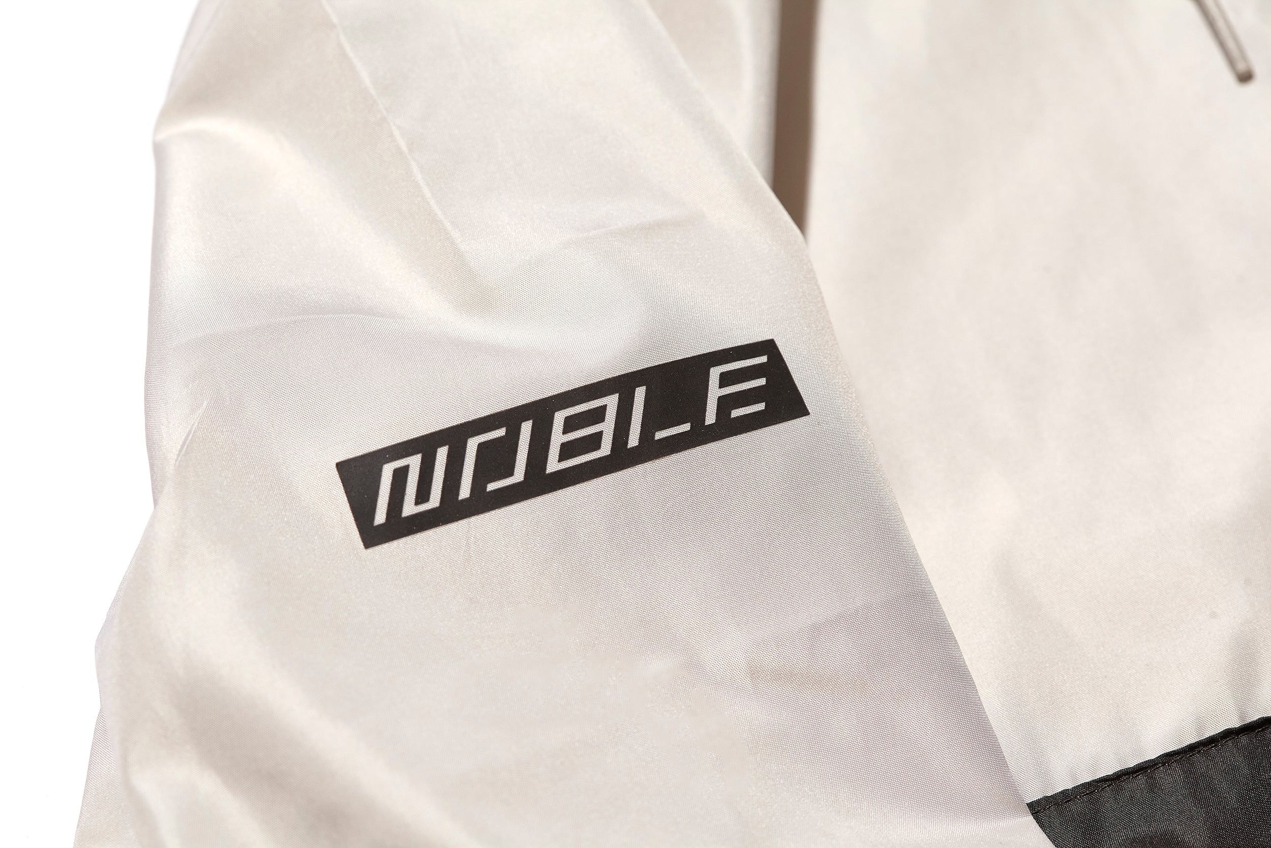 Lightweight Windbreaker